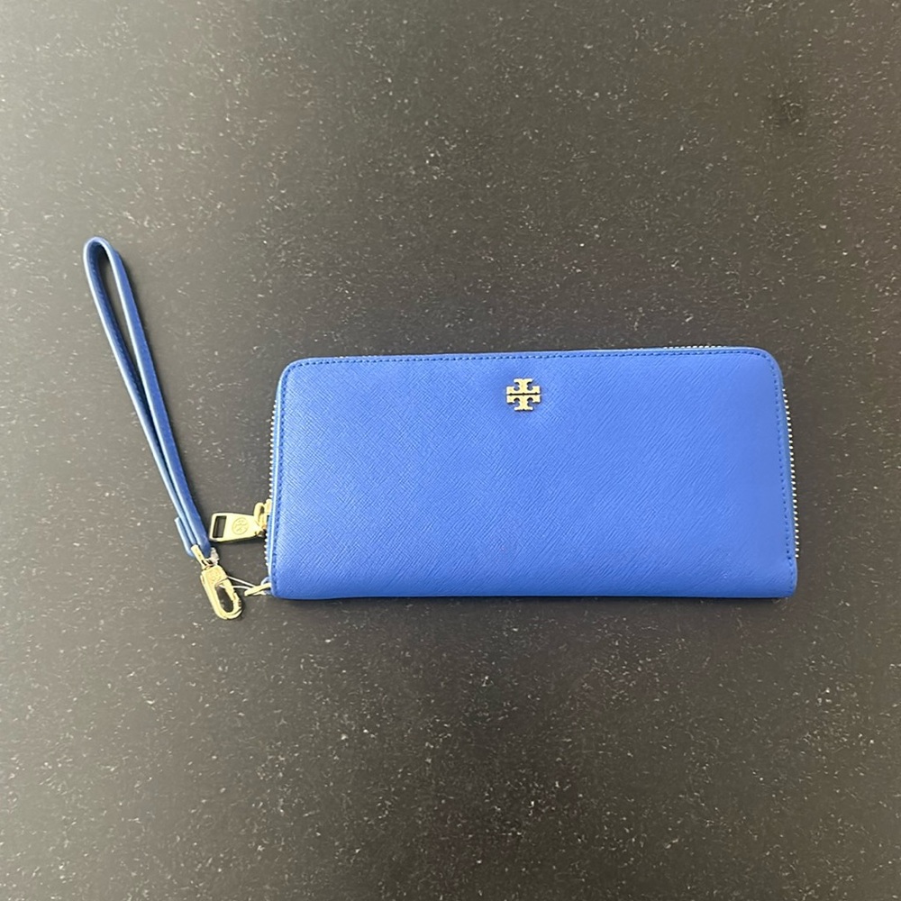 Tory Burch Clutch Wallet - new without tags